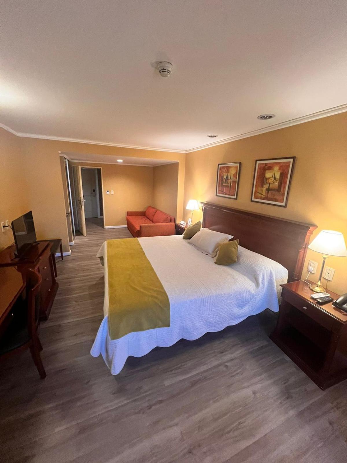 Condado Hotel Casino Santo Tome Exterior photo